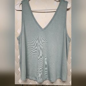SWEATY BEATY TANK TOP LARGE LIGHT BUTTERY BLUE